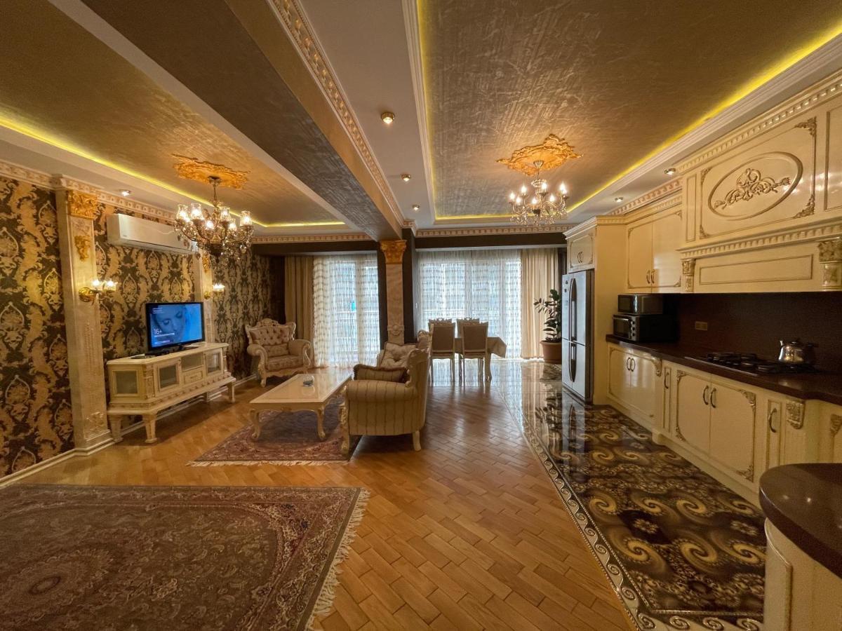 Park Azure Louvre Apartment Μπακού Εξωτερικό φωτογραφία